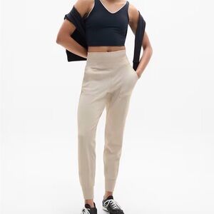 NWOT. Athleta Cream Venice Joggers